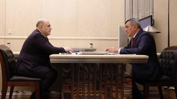Михаил Мишустин и Сергей Меняйло провели рабочую встречу в Москве - Sputnik Южная Осетия