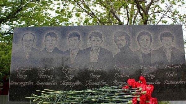 Показатель того, как война велась против мирного населения: Табуева о Цинагарской трагедии - Sputnik Южная Осетия