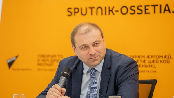 Гогинов рассказал об участии Южной Осетии в  Первой кавказской инвестиционной выставке - Sputnik Южная Осетия