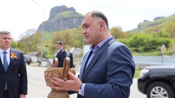 Алан Гаглоев принимает участие в праздновании Дня Святого Георгия Победоносца  - Sputnik Южная Осетия