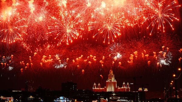 Праздничный салют в честь Дня Победы в городах России - Sputnik Южная Осетия