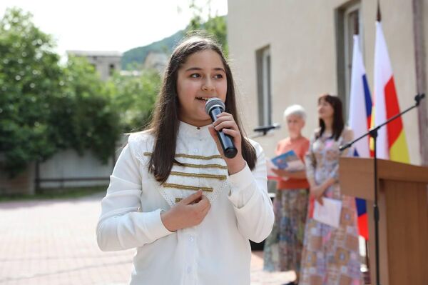 Открытие Центра открытого образования на русском языке в Ленингоре - Sputnik Южная Осетия