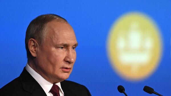 Президент РФ В. Путин принял участие в работе ПМЭФ-2022 - Sputnik Южная Осетия
