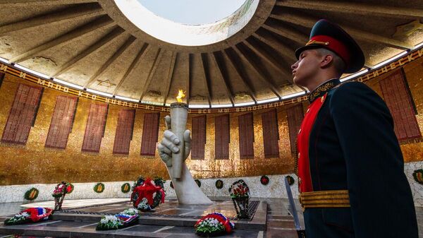 Военнослужащие ЮВО почтили память павших в Великой Отечественной войне - Sputnik Южная Осетия