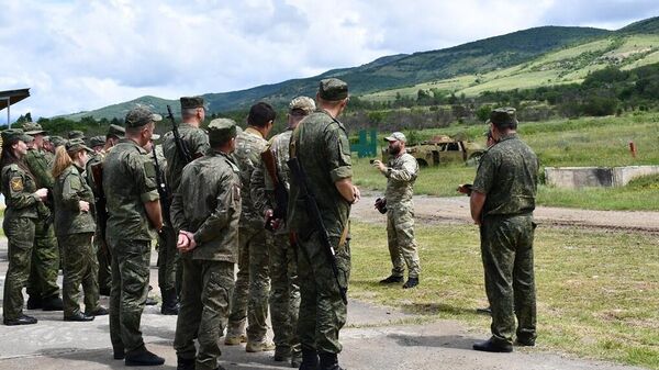 Контрольные занятия по огневой подготовке с офицерами Минобороны РЮО - Sputnik Южная Осетия