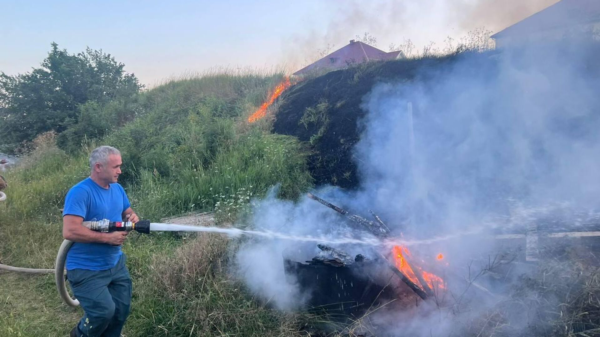 Пожар - Sputnik Южная Осетия, 1920, 07.07.2023