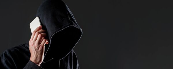 Мужчина со смартфоном - Sputnik Южная Осетия