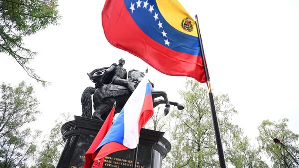 Открытие памятника латиноамериканскому политику Симону Боливару - Sputnik Южная Осетия