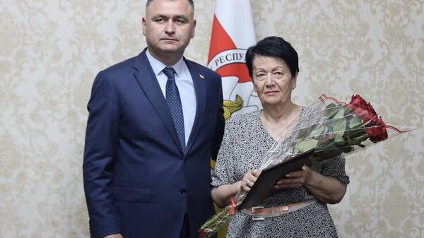 Президент Южной Осетии Алан Гаглоев вручил государственные награды - Sputnik Южная Осетия