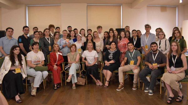 В рамках Летней школы МГИМО в Национальном музее Северной Осетии прошла культурная сессия Осетия в глобальной истории, - Sputnik Южная Осетия