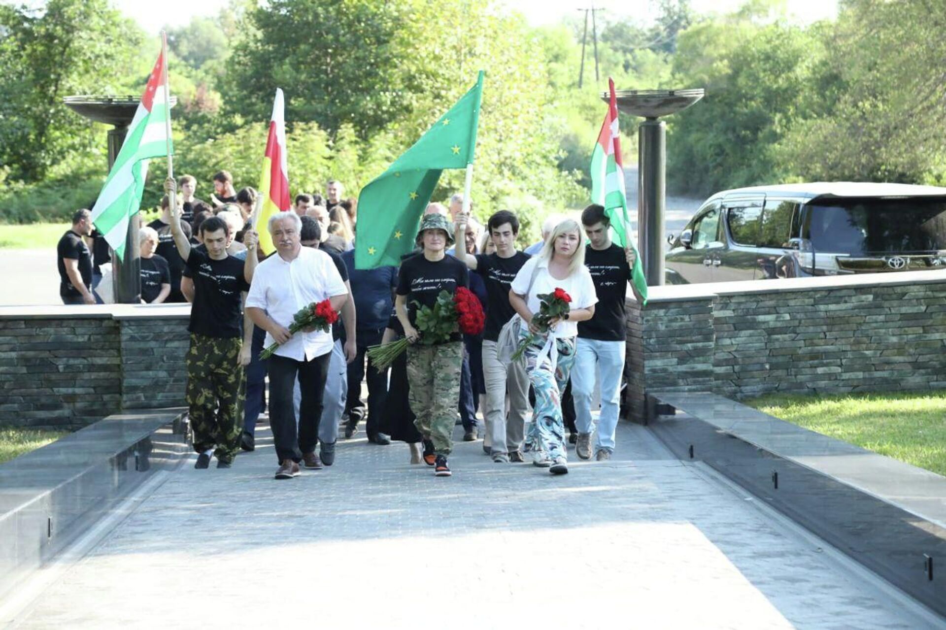 Спортсмены из Южной Осетии приняли участие в памятных мероприятиях в Абхазии  - Sputnik Хуссар Ирыстон, 1920, 09.08.2023