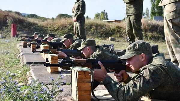 Югоосетинские абитуриенты российских военных вузов завершают курс молодого бойца - Sputnik Южная Осетия