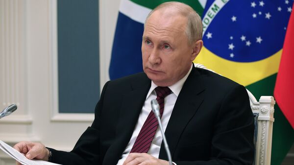 Президент РФ Владимир Путин в режиме видеоконференции принимает участие в неформальной встрече лидеров стран БРИКС - Sputnik Южная Осетия