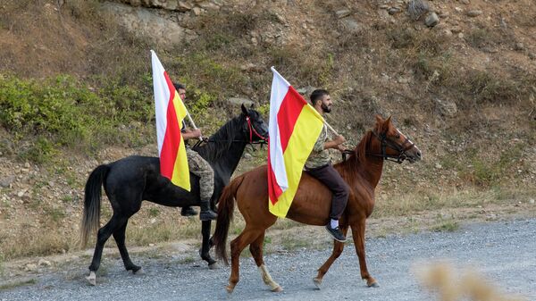 Конные скачки на призы президенты в честь признания Россией независимости Южной Осетии - Sputnik Южная Осетия