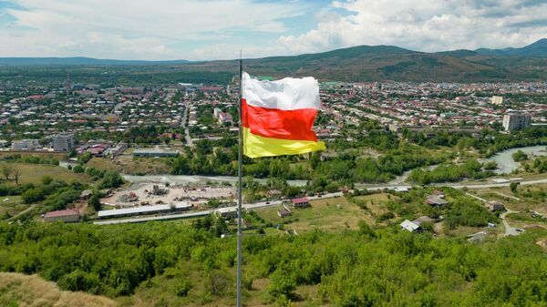 Осетинский флаг - Sputnik Южная Осетия