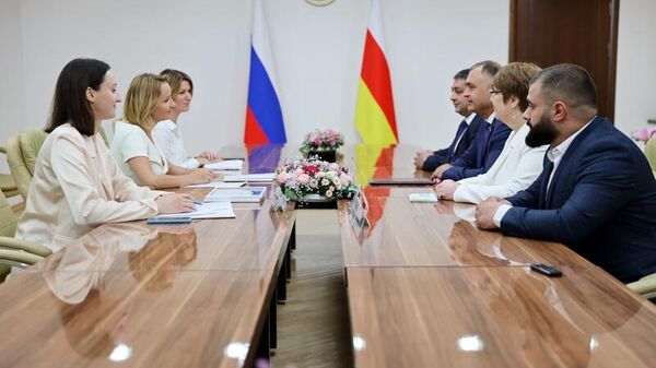 Встреча с уполномоченным при президенте Российской Федерации по правам ребенка Марией Львовой-Беловой  - Sputnik Южная Осетия
