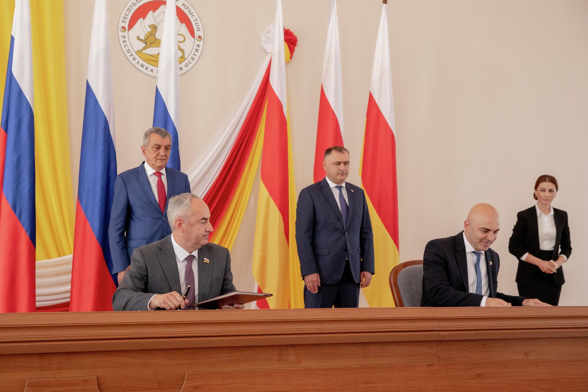 Подписание соглашения между парламентами Южной Осетии и РСО-Алания - Sputnik Южная Осетия, 1920, 26.08.2023