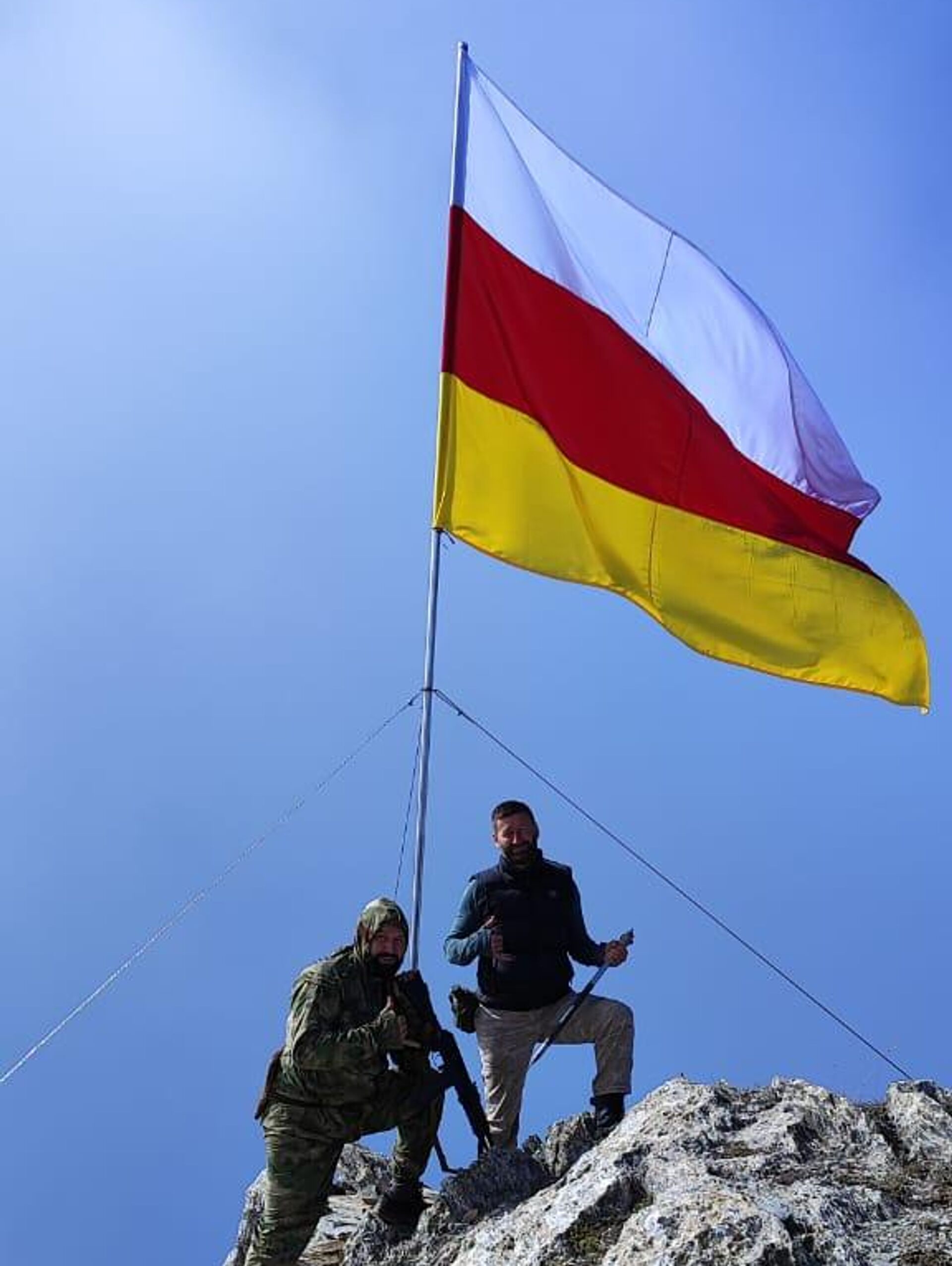 В честь признания Южной Осетии сотрудники СВР покорили гору Цагат  - Sputnik Южная Осетия, 1920, 29.08.2023