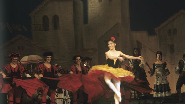 Балерина Светлана Адырхаева в балете Минкуса Дон Кихот.  Архивное фото - Sputnik Южная Осетия