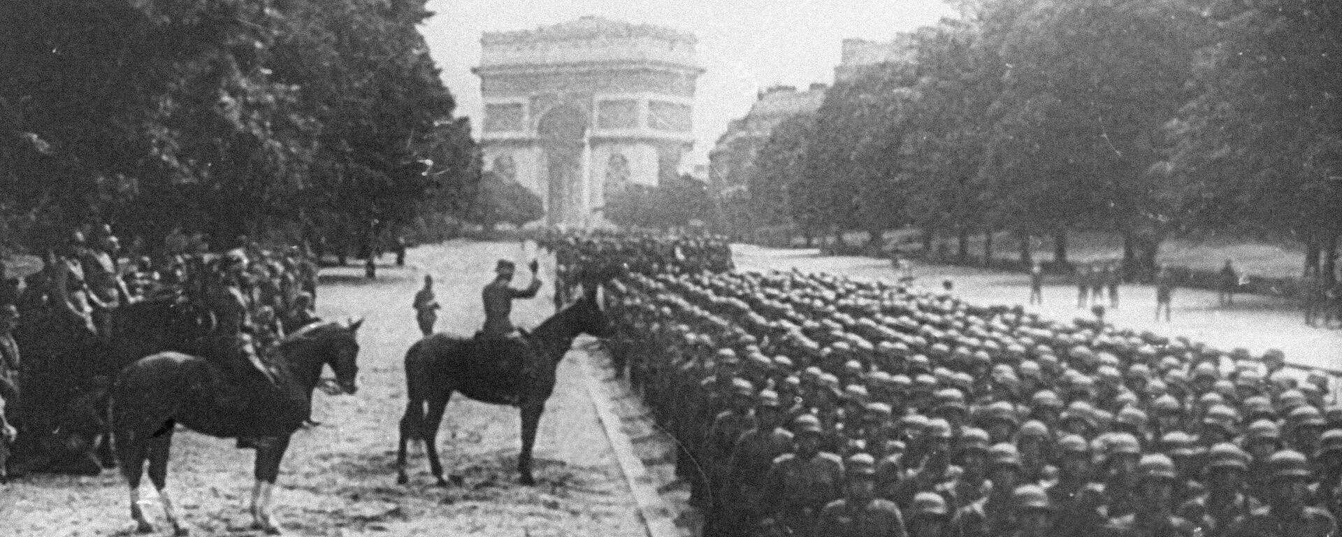 Гитлеровские войска на улицах Парижа. Кадр архивной съемки  - Sputnik Южная Осетия, 1920, 01.09.2023
