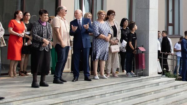 Памятник Коста Хетагурову торжественно открыли в Цхинвале - Sputnik Южная Осетия