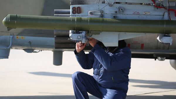 Противотанковая управляемая ракета ракета Вихрь-1 на вертолете Ми-28. Архивное фото  - Sputnik Южная Осетия