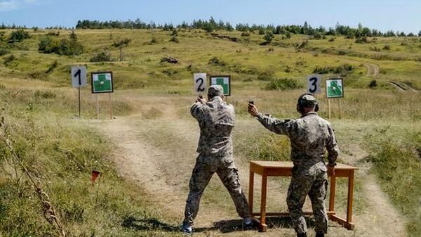 В ОМОНе проходят лично-командные соревнования по стрельбе из табельного оружия - Sputnik Южная Осетия
