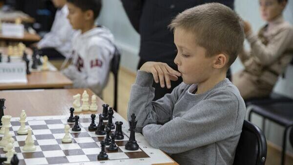 Дети показали свое мастерство: Шавлохов о шахматном турнире ко Дню республики - Sputnik Южная Осетия