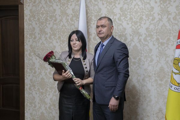 Вручение наград в День флага РЮО - Sputnik Южная Осетия