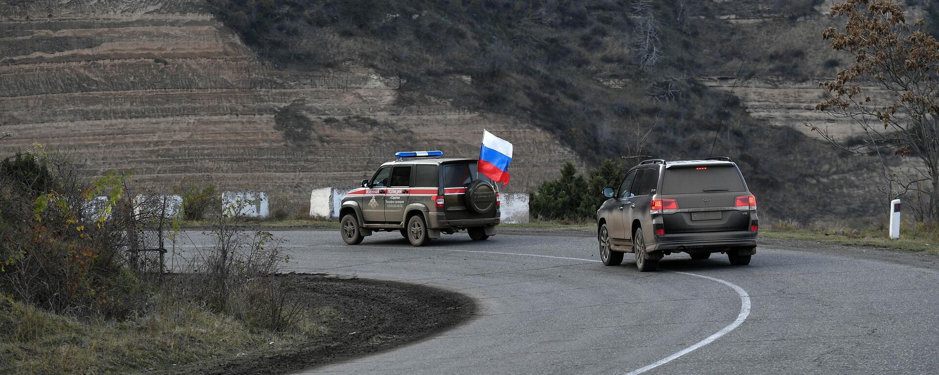 Автомобили российских миротворцев в Карабахе. Архивное фото  - Sputnik Южная Осетия, 1920, 21.09.2023