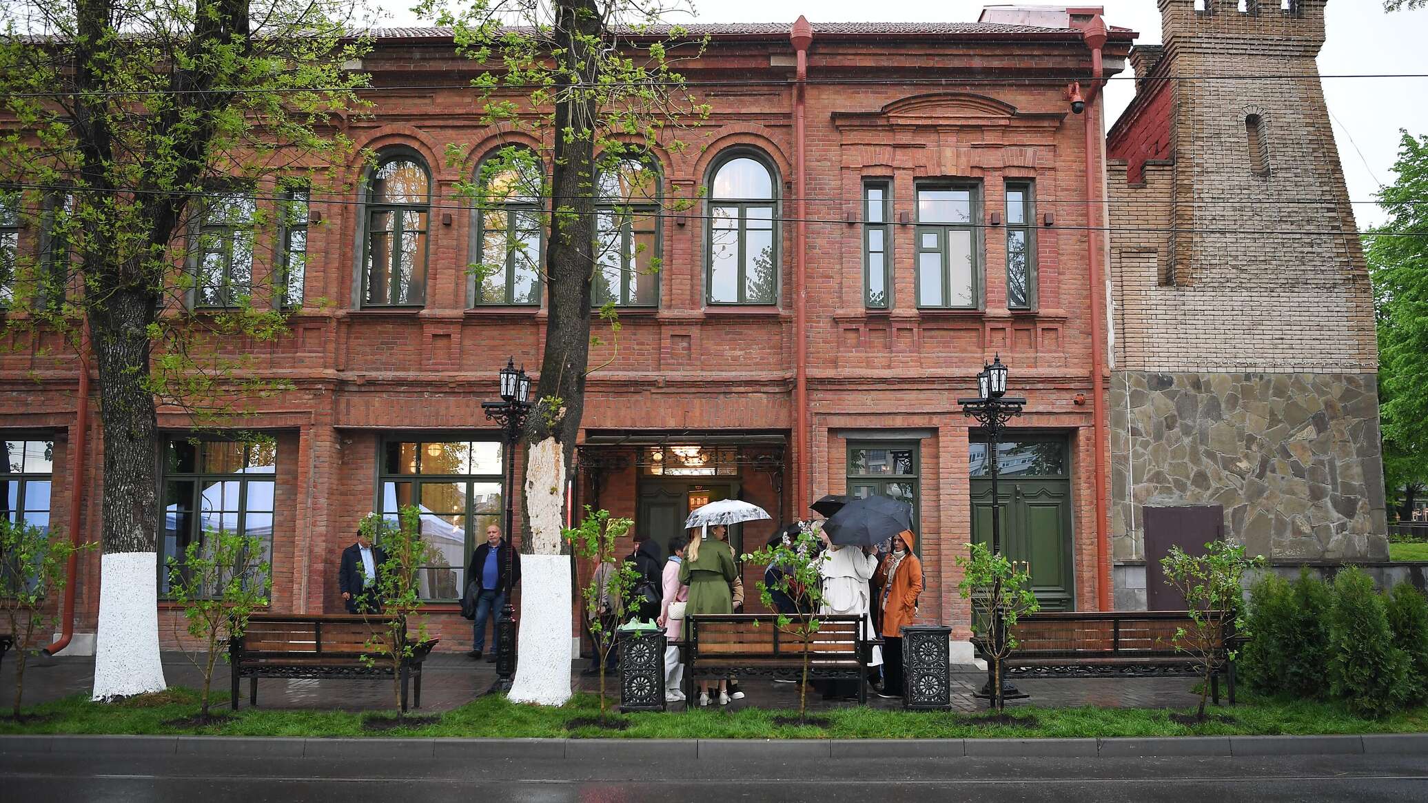 Unagi московская ул 2 владикавказ. Дом музей Вахтангова Владикавказ. Театр Вахтангова Владикавказ. Дом музей Вахтангова Владикавказ фото.
