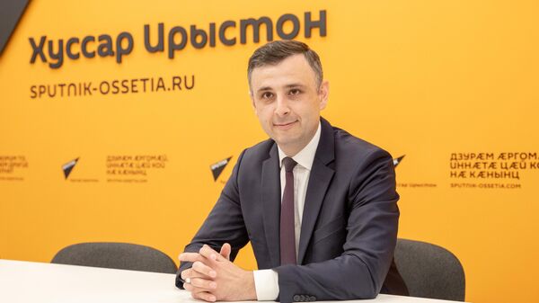 Гаглоев рассказал, когда пенсионеры УИН Минюста получат выплаты - Sputnik Южная Осетия
