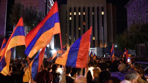 Протесты в Ереване на фоне эскалации в Нагорном Карабахе - Sputnik Южная Осетия