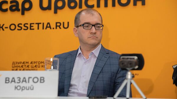 Вячеслав Гобозов и Юрий Вазагов на пресс-конференции в Спутнике - Sputnik Южная Осетия