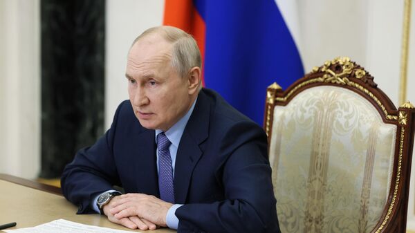 Президент РФ Владимир Путин проводит совещание с членами правительства РФ - Sputnik Южная Осетия