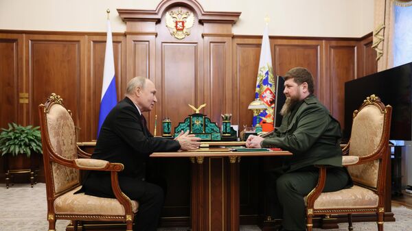 Президент РФ Владимир Путин и глава ЧР Рамзан Кадыров во время встречи - Sputnik Южная Осетия