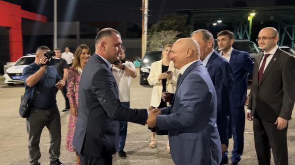 Президент Южной Осетии прибыл в Абхазию - Sputnik Южная Осетия