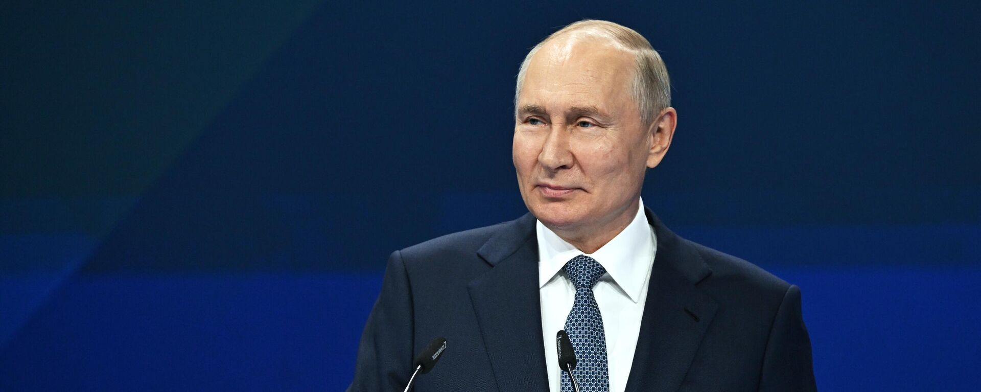 Президент России Владимир Путин выступает на международной олимпиаде по финансовой безопасности - Sputnik Южная Осетия, 1920, 04.10.2023