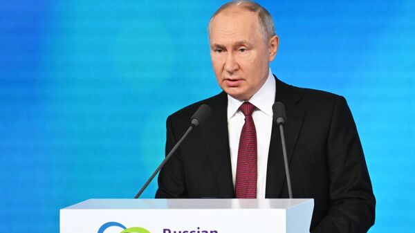 Президент РФ В. Путин выступил на пленарном заседании форума РЭН-2023 - Sputnik Южная Осетия