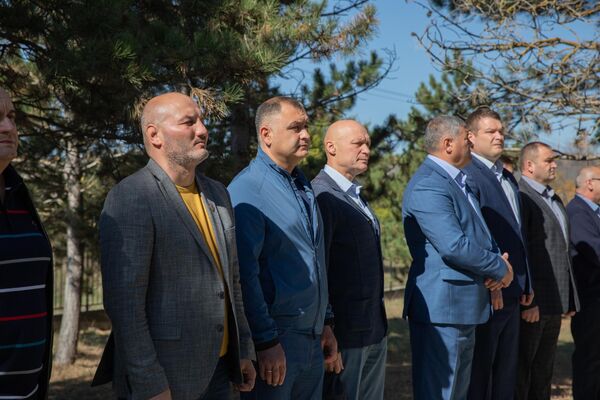 Фестиваль посетили представители руководства во главе с президентом Аланом Гаглоевым, а также посол РФ в РЮО Марат Кулахметов - Sputnik Южная Осетия