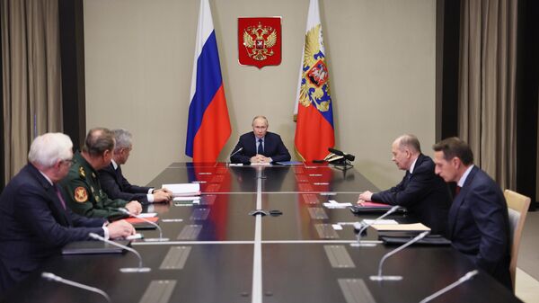 Президент России Владимир Путин проводит совещание, на котором обсуждается ход СВО и ситуация в зоне палестино-израильского конфликта - Sputnik Южная Осетия