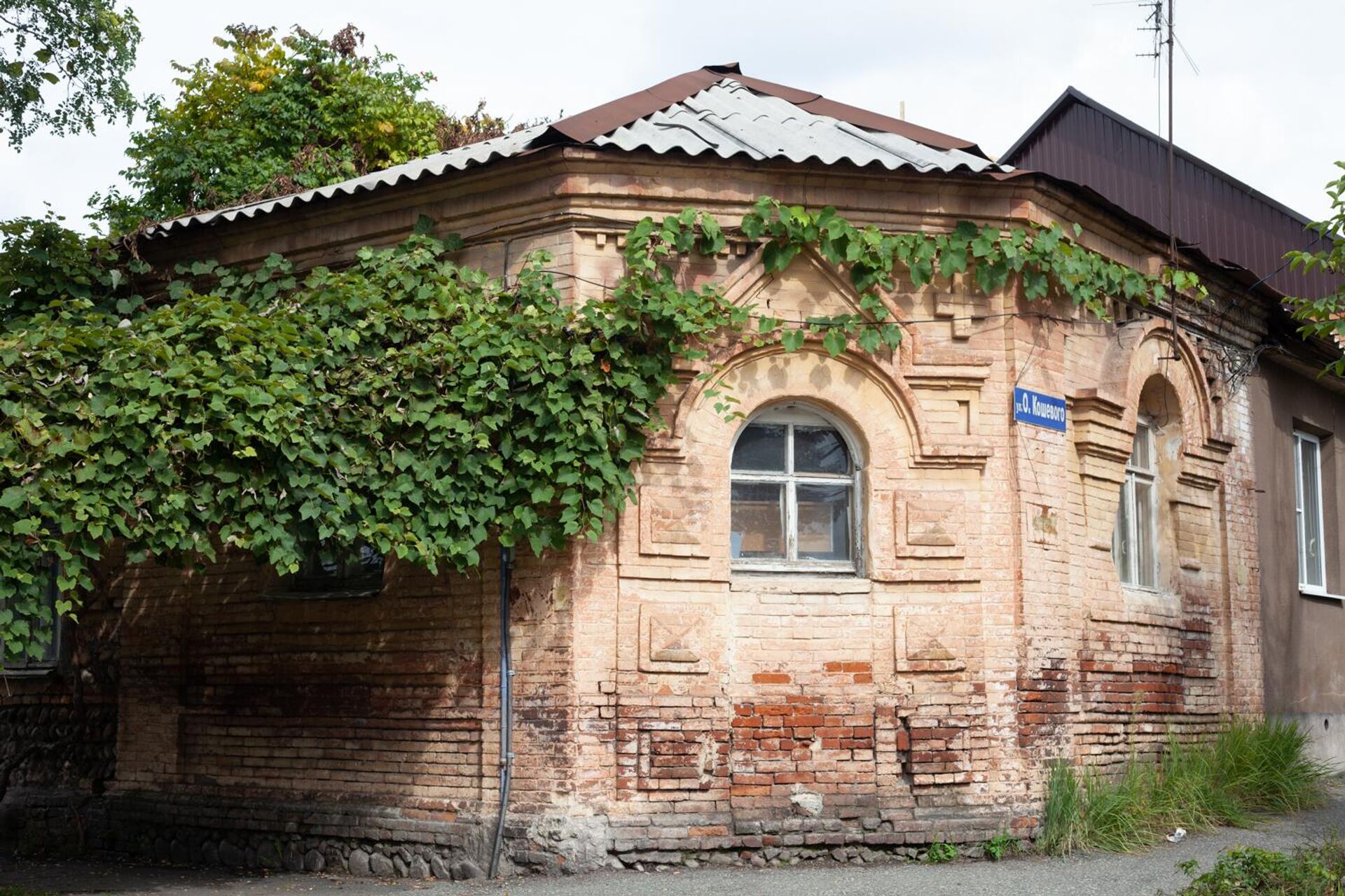 Стена одной из монашеских келий храма  - Sputnik Южная Осетия, 1920, 17.10.2023