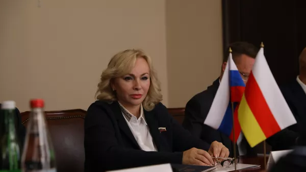 Ни один военнослужащий не останется без внимания: Ковитиди о соцподдержке участников СВО - Sputnik Южная Осетия
