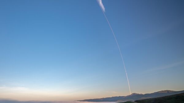 Запуск ракеты с космодрома Ванденберг в Калифорнии. Архивное фото - Sputnik Южная Осетия