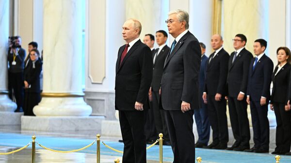 Президент России Владимир Путин и президент Казахстана Касым-Жомарт Токаев во время встречи в Астане - Sputnik Южная Осетия