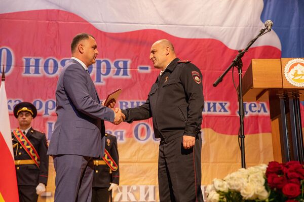 Торжественное собрание в честь Дня сотрудника правоохранительных органов - Sputnik Южная Осетия