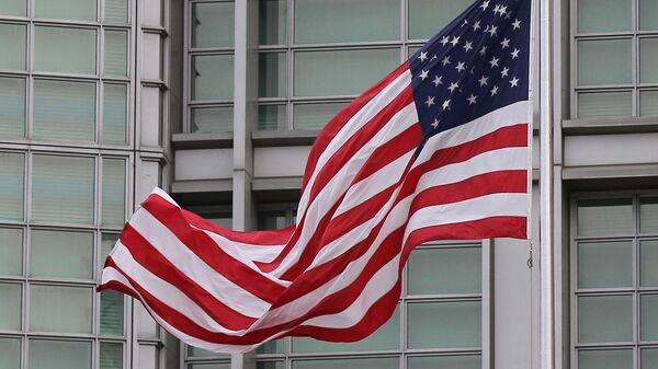  Флаг США на здании посольства в РФ - Sputnik Южная Осетия