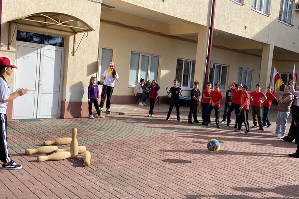 Спортивная игра Малая Зарничка во Дворце детского творчества в Цхинвале  - Sputnik Южная Осетия