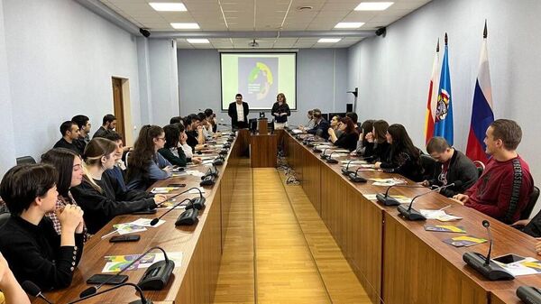  В конференцзале ЮОГУ прошел круглый стол на тему Всемирного фестиваля молодежи - Sputnik Южная Осетия