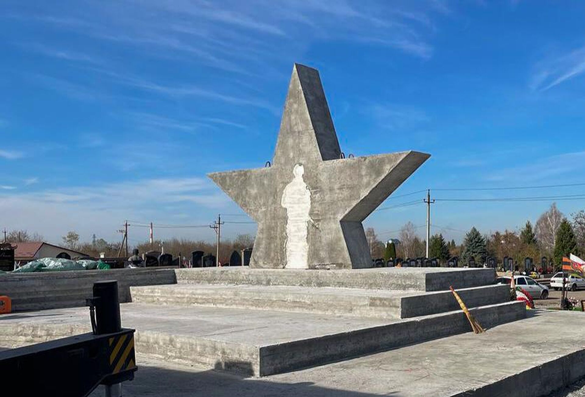 Мемориальный комплекс, посвященный подвигу бойцов СВО, строится во Владикавказе - Sputnik Южная Осетия, 1920, 20.11.2023